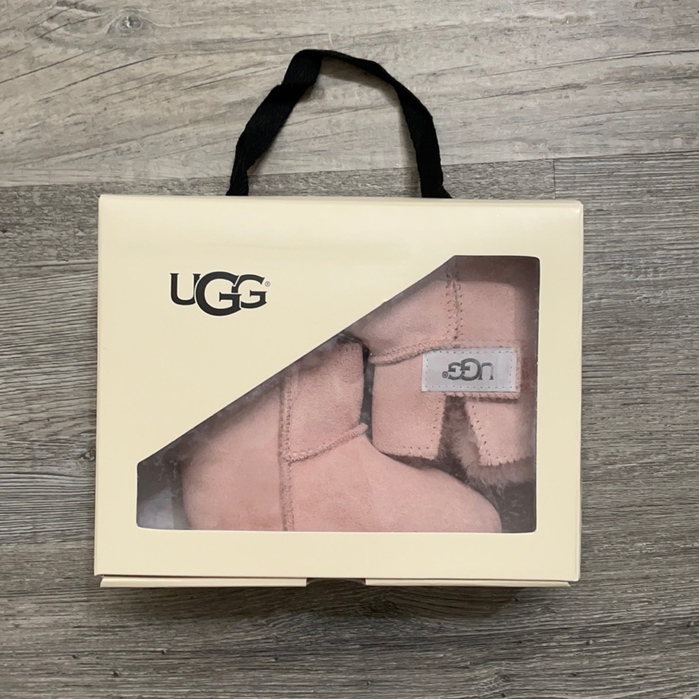 toddler pink uggs